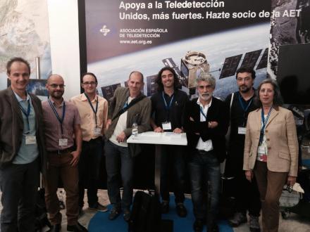 Junta Directiva de la AET en el stand del XVI Congreso de la Asociación celebrado en Sevilla en Octubre 2015